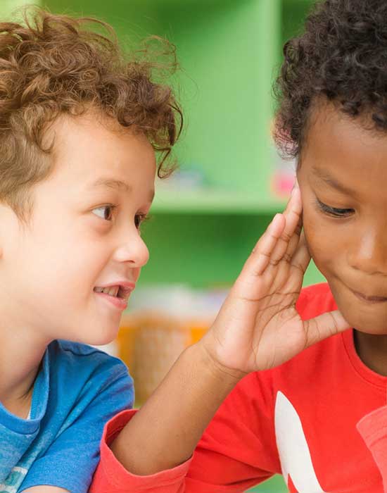 niños en el colegio